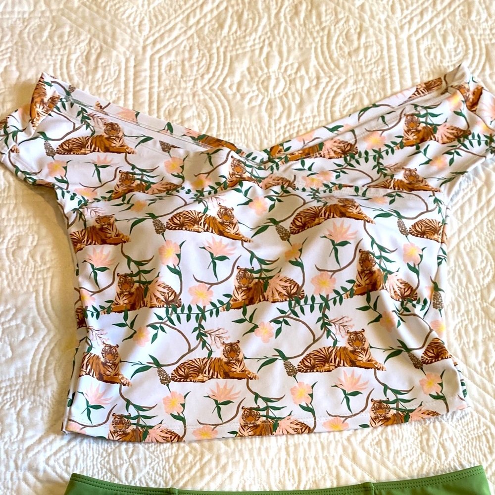 Kortni Jean swim top